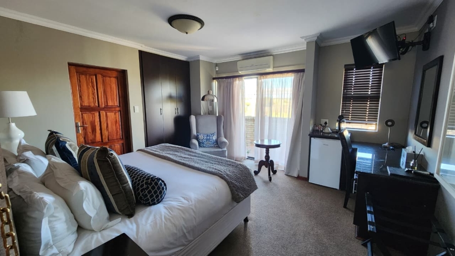 6 Bedroom Property for Sale in Groenvlei Free State